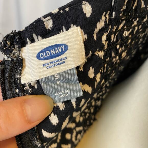 Old Navy Aztec Print Black an White Spaghetti Strap Mini Dress Size Small Womens - Picture 10 of 13